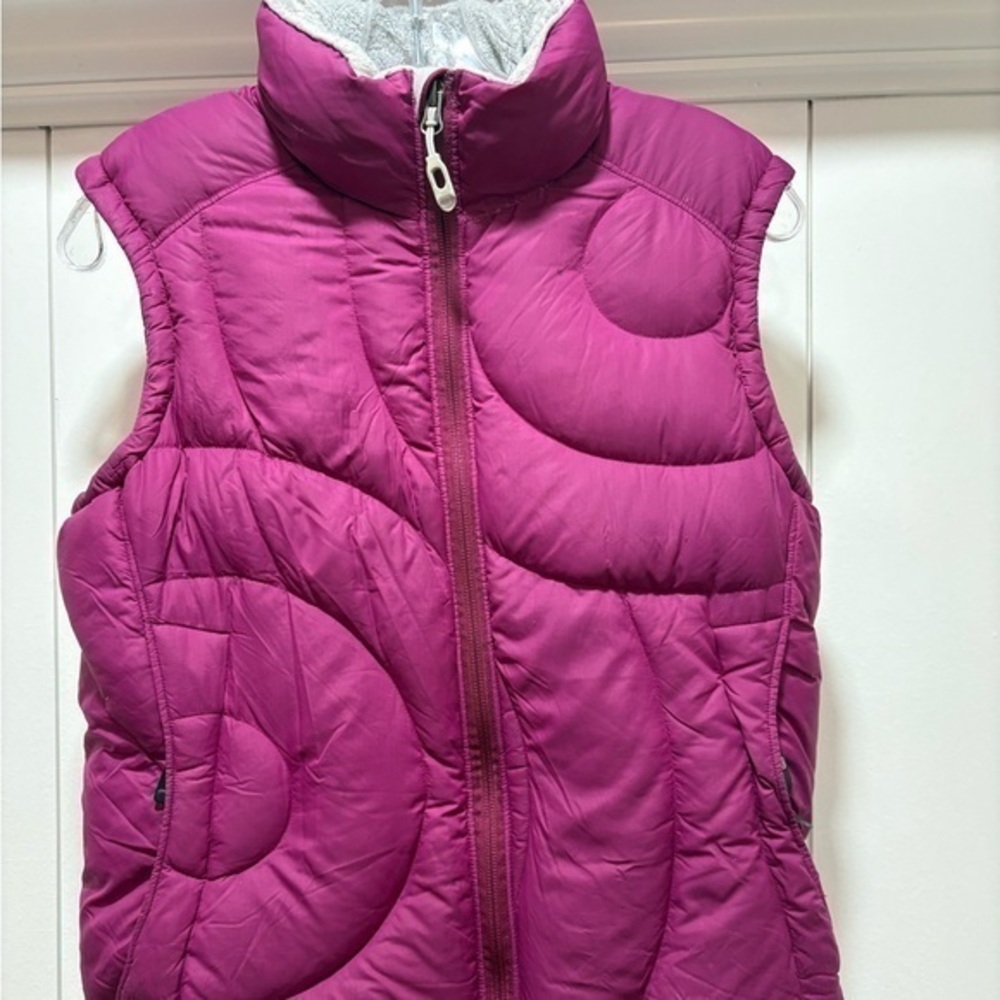 MOUNTAIN HARDWEAR Pink Quilted Down Filled Zip Drawstring  Vest Size Small *flaw